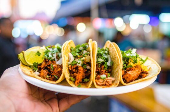 Los 12 platillos callejeros más irresistibles de México (y su historia cultural)